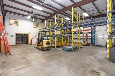 1079 Aquidneck Avenue #2A, Middletown, RI 02842 - Photo 5