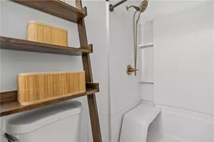 135 N Brayton Rd, Tiverton, RI 02878 - Photo 15