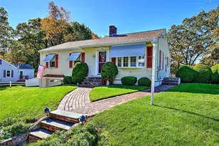 98 Iroquois Rd, Cumberland, RI 02864 - Photo 1