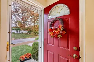 98 Iroquois Rd, Cumberland, RI 02864 - Photo 9