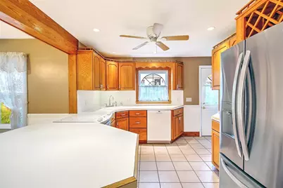 98 Iroquois Road, Cumberland, RI 02864 - Photo 19