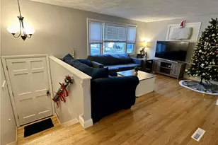 134 Blue Hill Dr, Warwick, RI 02886 - Photo 3