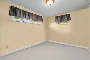 75 Charlotte Dr, East Greenwich, RI 02818 - Photo 9