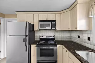 75 Charlotte Dr, East Greenwich, RI 02818 - Photo 7