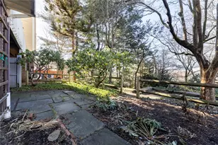 37 Pratt St, Providence, RI 02906 - Photo 39