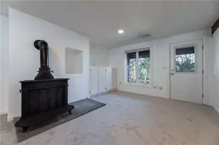 37 Pratt St, Providence, RI 02906 - Photo 33