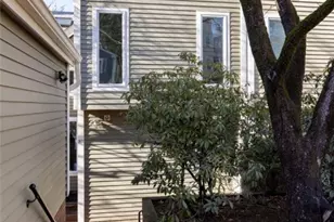 37 Pratt St, Providence, RI 02906 - Photo 3