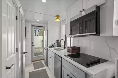 6 Cross Street, Newport, RI 02840 - Photo 5