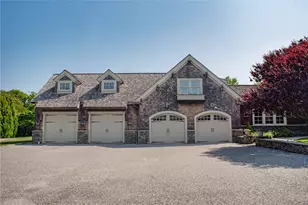 58 Ridge Rd, Newport, RI 02840 - Photo 1