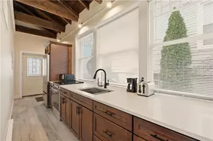 98 Kay Street Carraige House St, Newport, RI 02840 - Photo 9