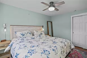70 Carroll Ave, Newport, RI 02840 - Photo 17