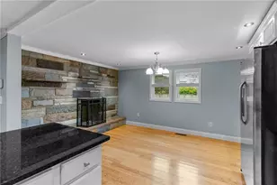 10 Cooke Pl, Warwick, RI 02888 - Photo 13