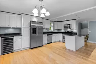 10 Cooke Pl, Warwick, RI 02888 - Photo 11