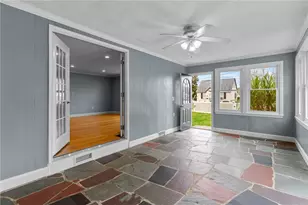 10 Cooke Pl, Warwick, RI 02888 - Photo 9