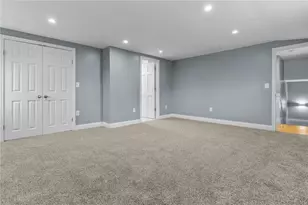 10 Cooke Pl, Warwick, RI 02888 - Photo 33