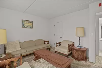 650 East Greenwich Avenue #B5 211, West Warwick, RI 02898 - Photo 17