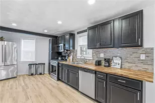 54 Silver Lake Ave, Providence, RI 02909 - Photo 7