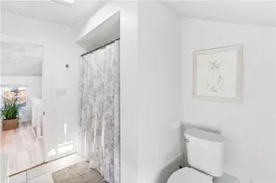 54 Silver Lake Ave, Providence, RI 02909 - Photo 31