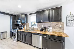 54 Silver Lake Ave, Providence, RI 02909 - Photo 9