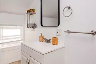 54 Silver Lake Ave, Providence, RI 02909 - Photo 29