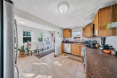 13 Wakefield Avenue, South Kingstown, RI 02879 - Photo 11