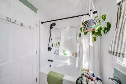 13 Wakefield Avenue, South Kingstown, RI 02879 - Photo 19