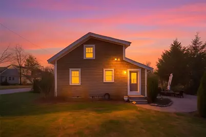 13 Wakefield Avenue, South Kingstown, RI 02879 - Photo 3