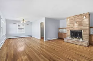 36 Auburn St, Pawtucket, RI 02860 - Photo 3