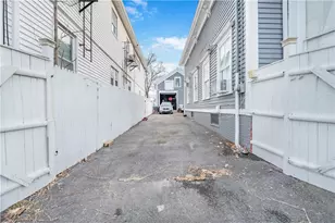 78 Jenks St, Central Falls, RI 02863 - Photo 15