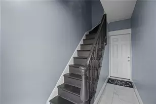 367 Laurel Hill Ave, Cranston, RI 02920 - Photo 17