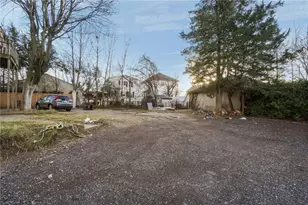 367 Laurel Hill Ave, Cranston, RI 02920 - Photo 5