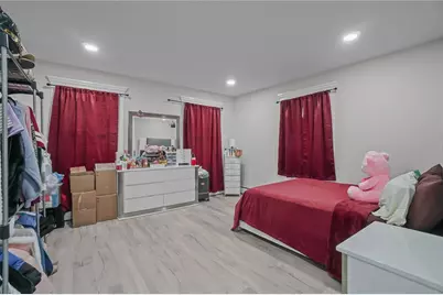 367 Laurel Hill Avenue, Cranston, RI 02920 - Photo 15