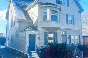 9 Sherman St, Newport, RI 02840 - Photo 1