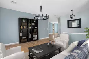 23 Cambridge Cir, Smithfield, RI 02917 - Photo 5