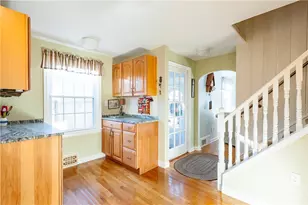 77 Pinecrest Dr, Pawtucket, RI 02861 - Photo 13