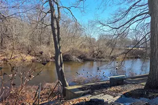 77 Pinecrest Dr, Pawtucket, RI 02861 - Photo 35