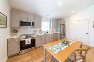 32 Exchange St, East Greenwich, RI 02818 - Photo 11