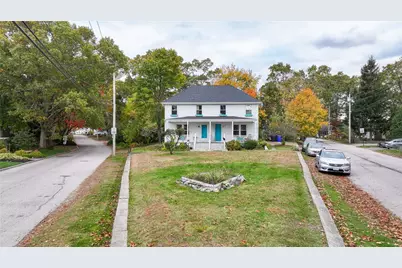 916 Bullocks Pt Avenue, East Providence, RI 02916 - Photo 3