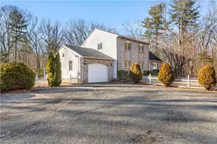 22 Angell Rd, Scituate, RI 02857 - Photo 5