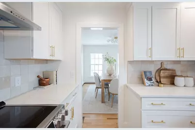 126 Mitchells Lane, Portsmouth, RI 02871 - Photo 5