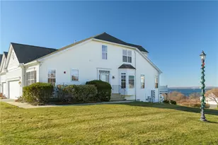 222 Rolling Hill Rd, Portsmouth, RI 02871 - Photo 23