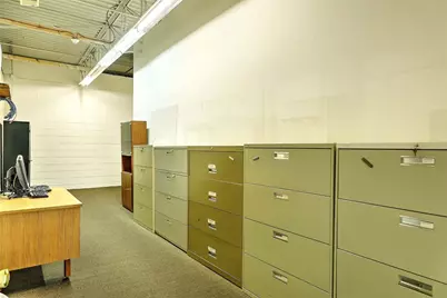 577 Warren Avenue, East Providence, RI 02914 - Photo 11