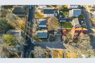 80 Hillside Avenue, Providence, RI 02906 - Photo 39