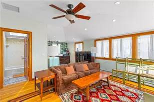 80 Hillside Ave, Providence, RI 02906 - Photo 25