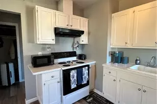 49 E Bowery St, Newport, RI 02840 - Photo 15