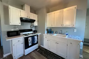 49 E Bowery St, Newport, RI 02840 - Photo 17
