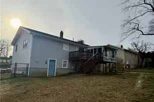 118 Kenyon Dr, Tiverton, RI 02878 - Photo 5