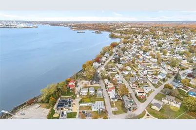 129 Shore Road, East Providence, RI 02903 - Photo 3