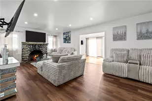 129 Shore Rd, East Providence, RI 02903 - Photo 15