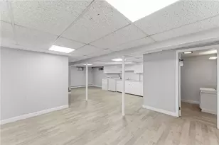 21 Webb St, Providence, RI 02908 - Photo 31